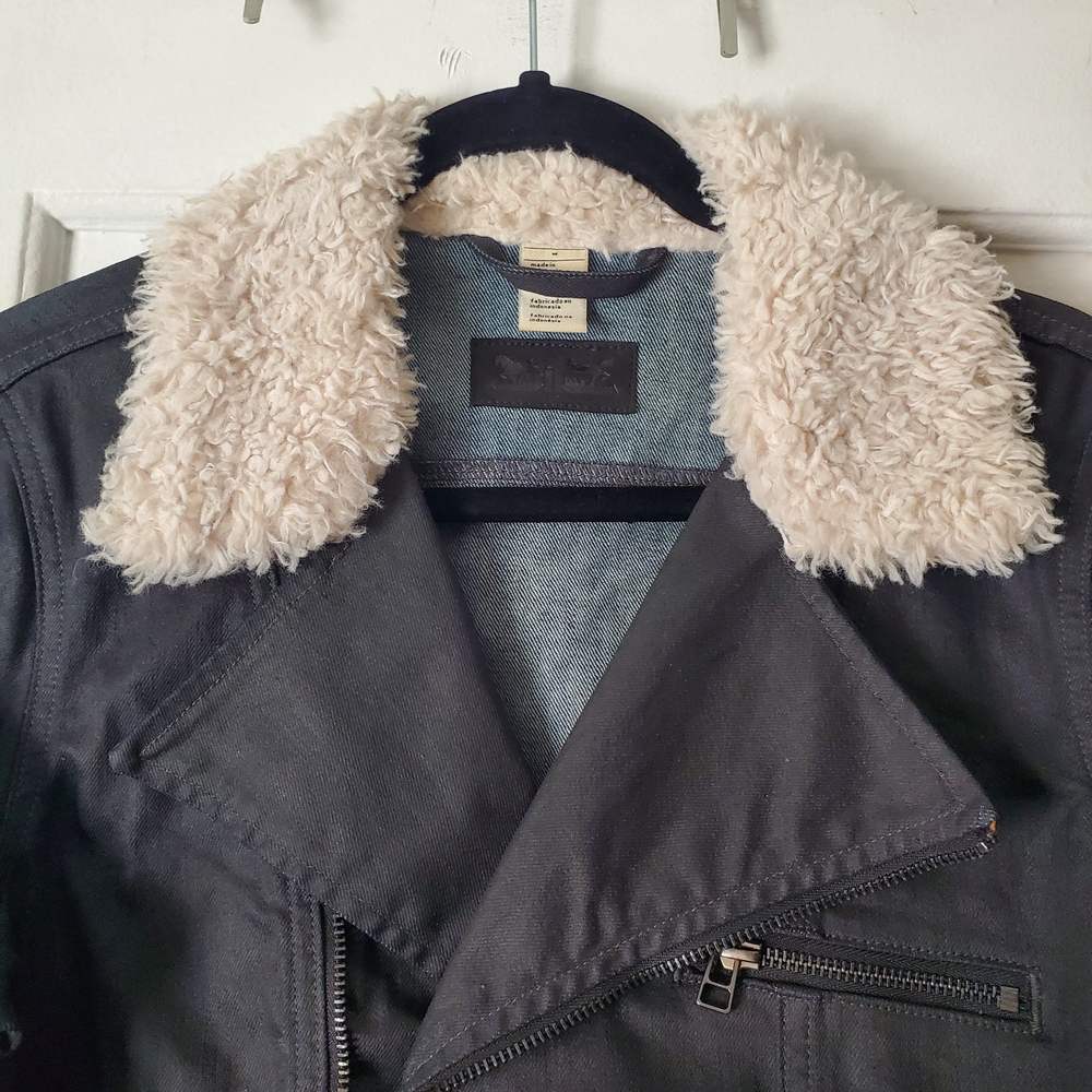 Levi's Dark Gray Jean Moto Jacket with Cream Fleece Collar - Picture 6 of 8